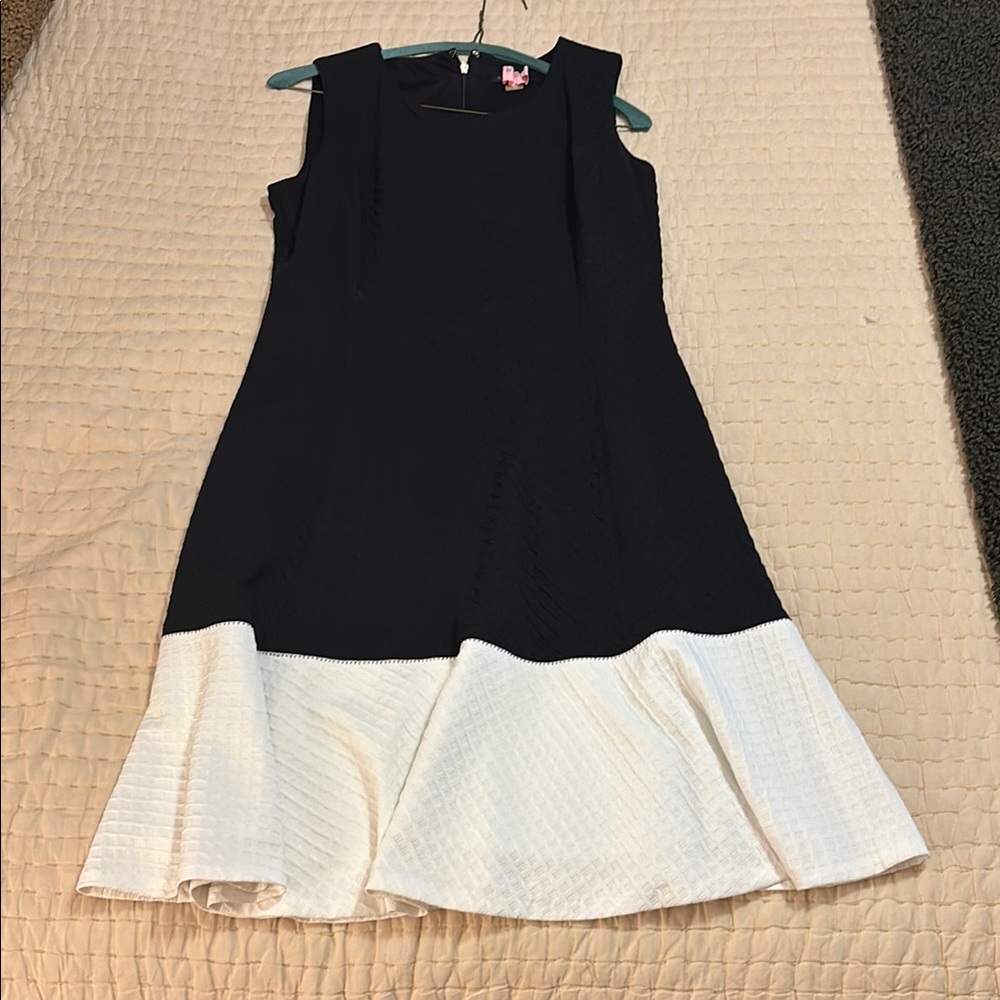 Elegant Black and White Tommy Hilfiger Dress